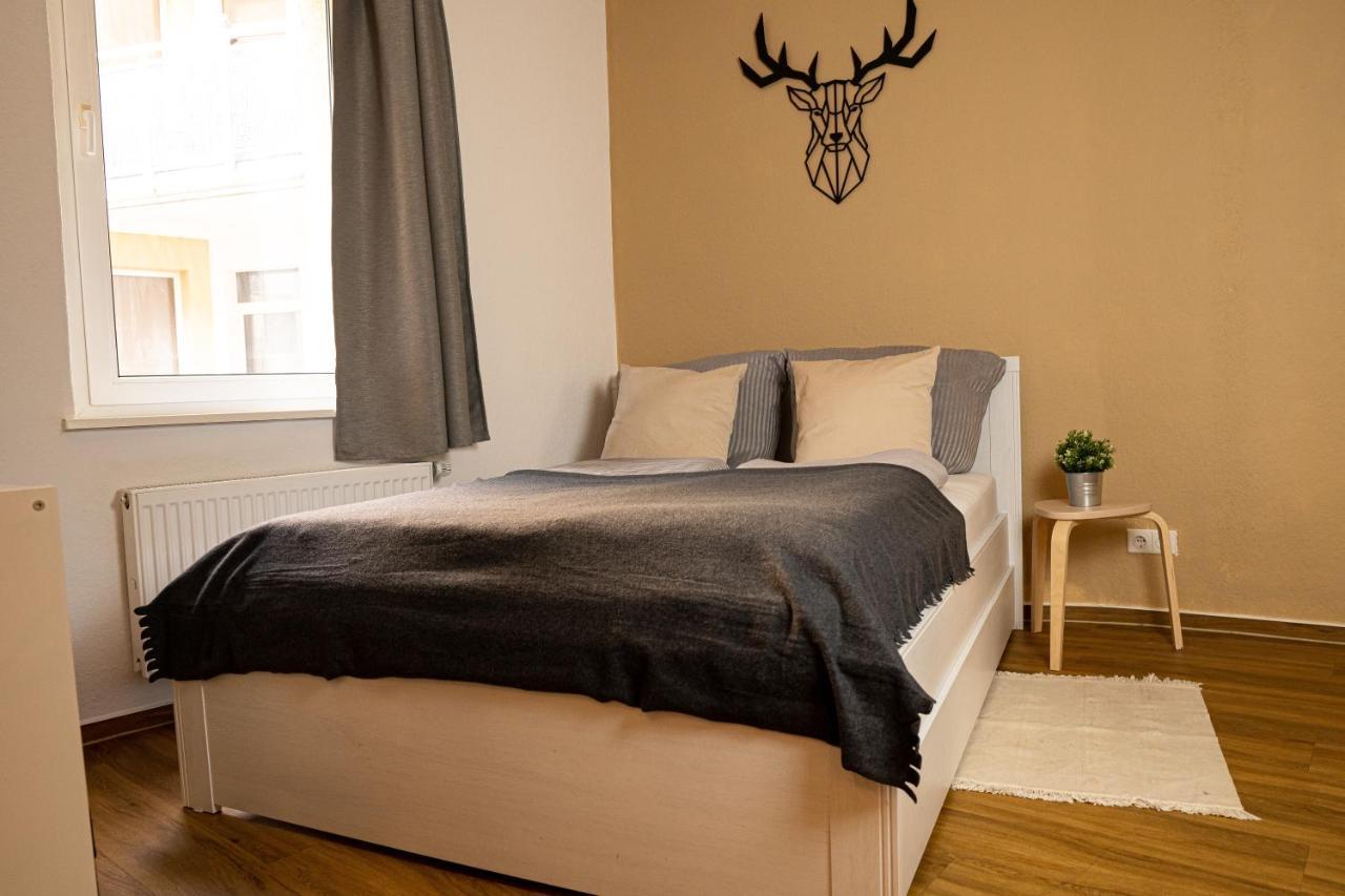 Fullhouse - Halle - T28 - Deer Apartment Esterno foto